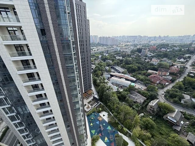 Sale of 4-room apartment 156.85 sq. m. on Andriy Verkhoglyada St. 26