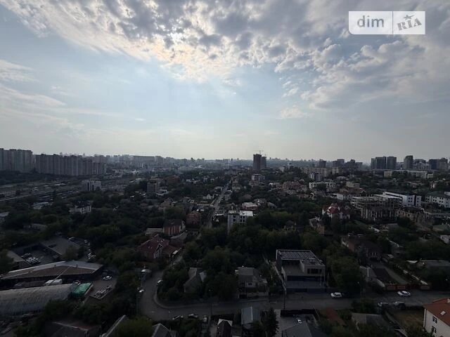 Sale of 4-room apartment 156.85 sq. m. on Andriy Verkhoglyada St. 26