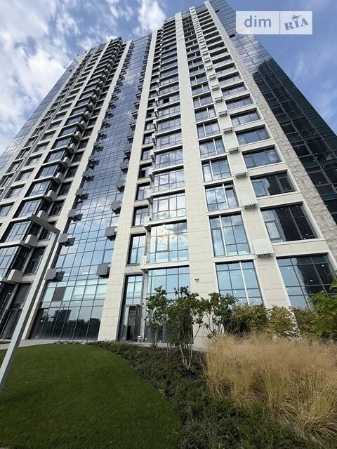 Sale of 4-room apartment 156.85 sq. m. on Andriy Verkhoglyada St. 26