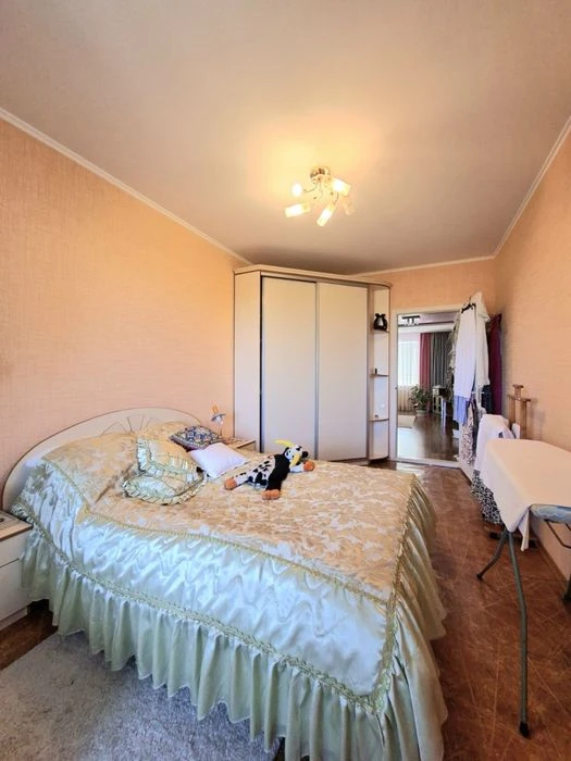 Продаж 4-кімн кв з ремонтом вул Калнишевського