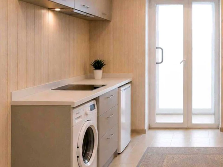 Apartment. Kharkiv, Akhiezeriv St. (Khalturina)