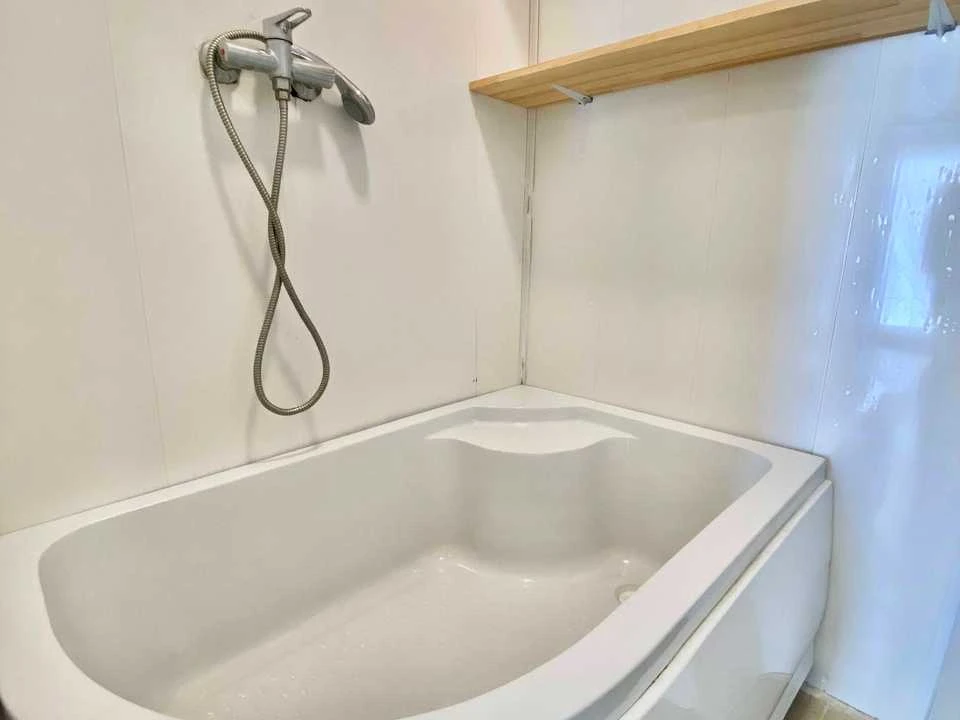 Apartment. Kharkiv, Akhiezeriv St. (Khalturina)