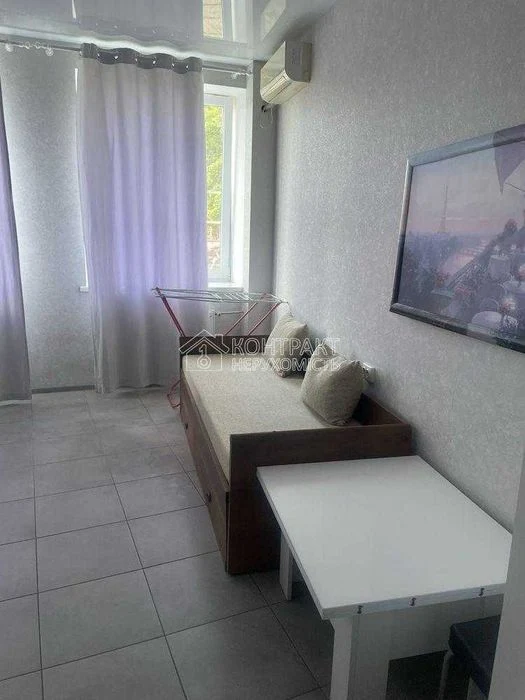 Hotel for sale in the French Quarter residential complex, near French Boulevard