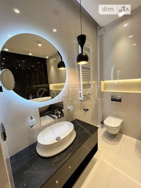 Sale of 4-room apartment 200 sq. m on Velyka Zhytomyrska Street 20A