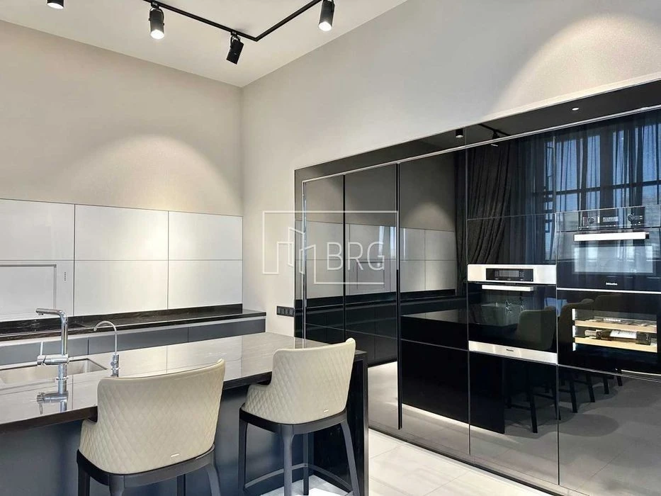 Spectacular apartment in the Diplomat Hall residential complex, 3k, author's design, Zhilyans