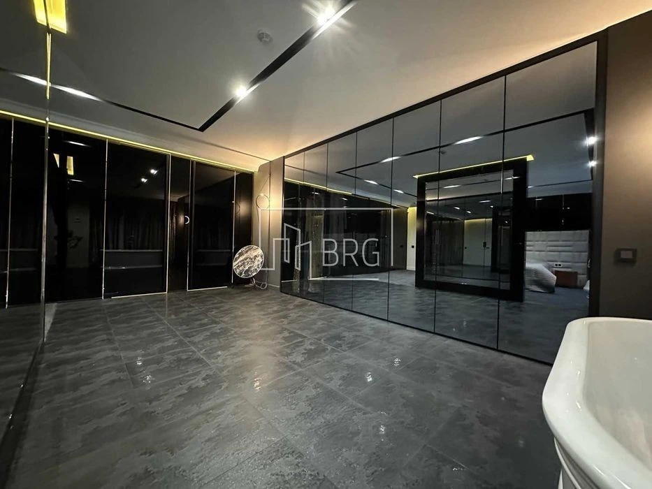 Spectacular apartment in the Diplomat Hall residential complex, 3k, author's design, Zhilyans