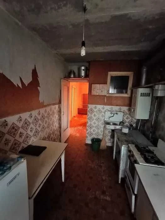 I will sell a 2-room apartment for renovation on Presova Street (at the price of an apartment)