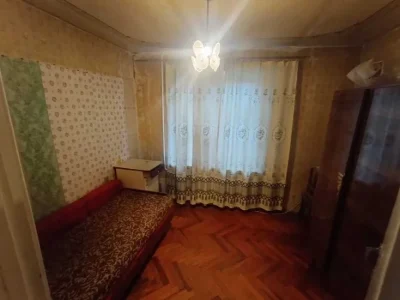 I will sell a 2-room apartment for renovation on Presova Street (at the price of an apartment)