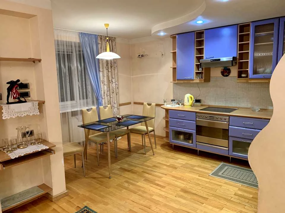 Apartment. Kyiv, Anna Akhmatova St.