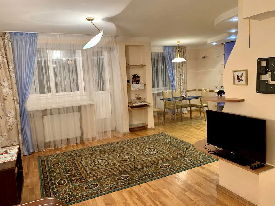 Apartment. Kyiv, Anna Akhmatova St.