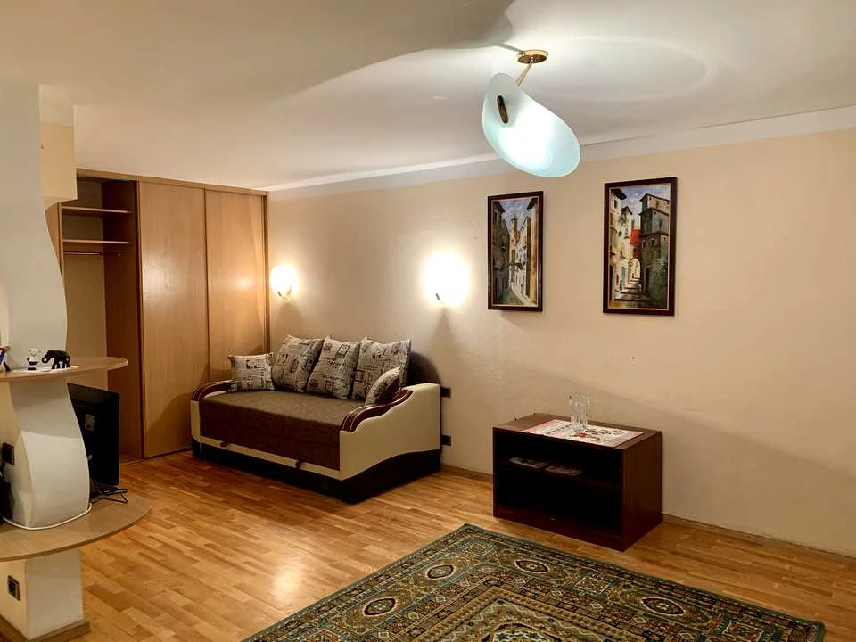 Apartment. Kyiv, Anna Akhmatova St.