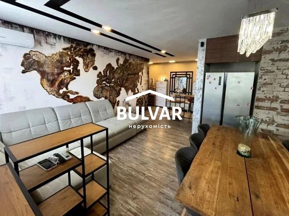 Apartment. Kharkiv, Myrna St., (Building 1)