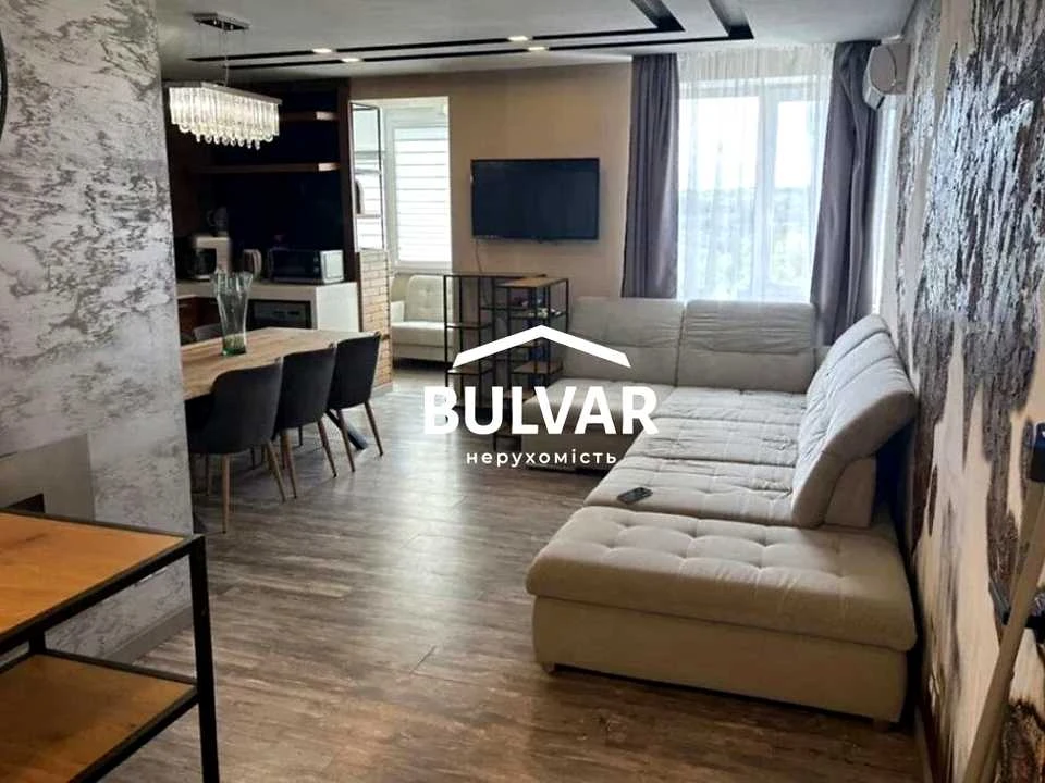 Apartment. Kharkiv, Myrna St., (Building 1)