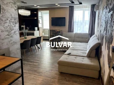 Apartment. Kharkiv, Myrna St., (Building 1)