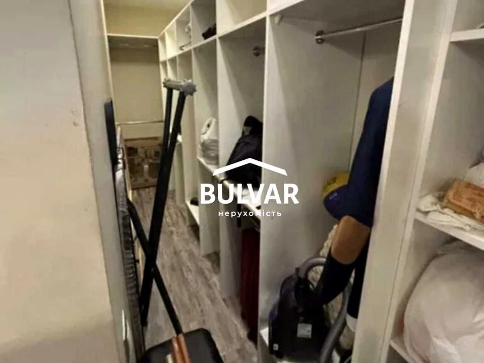 Apartment. Kharkiv, Myrna St., (Building 1)