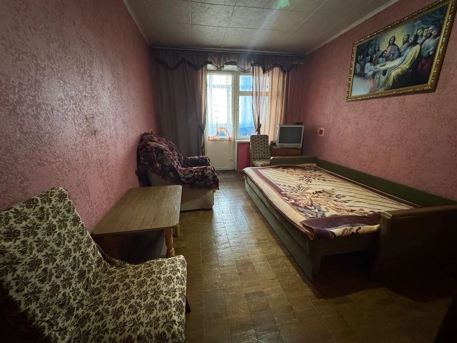Простора не кутова 3к в хорошому стані 37039