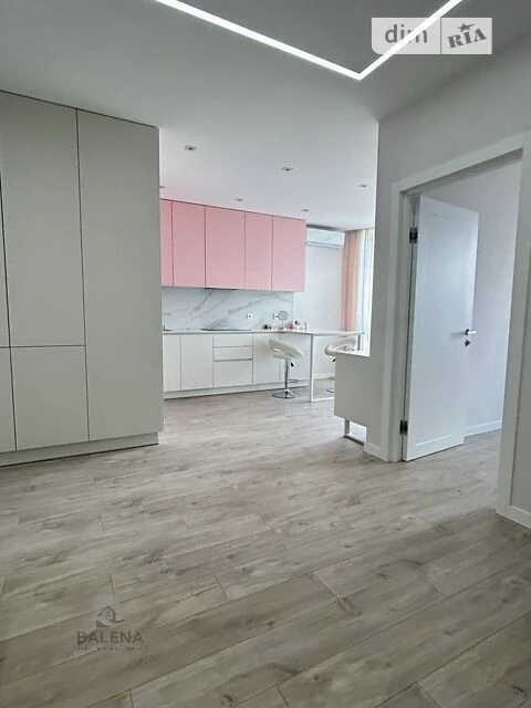 Sale of 1-room apartment 53.7 sq. m on Volodymyr Ivasyuk Ave. 2