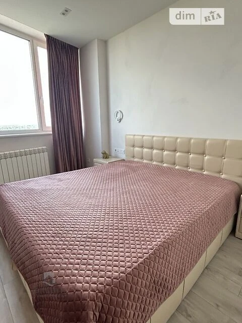 Sale of 1-room apartment 53.7 sq. m on Volodymyr Ivasyuk Ave. 2