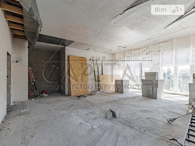 Продаж 1к квартири 72 кв. м на вул. Велика Житомирська 16 •
