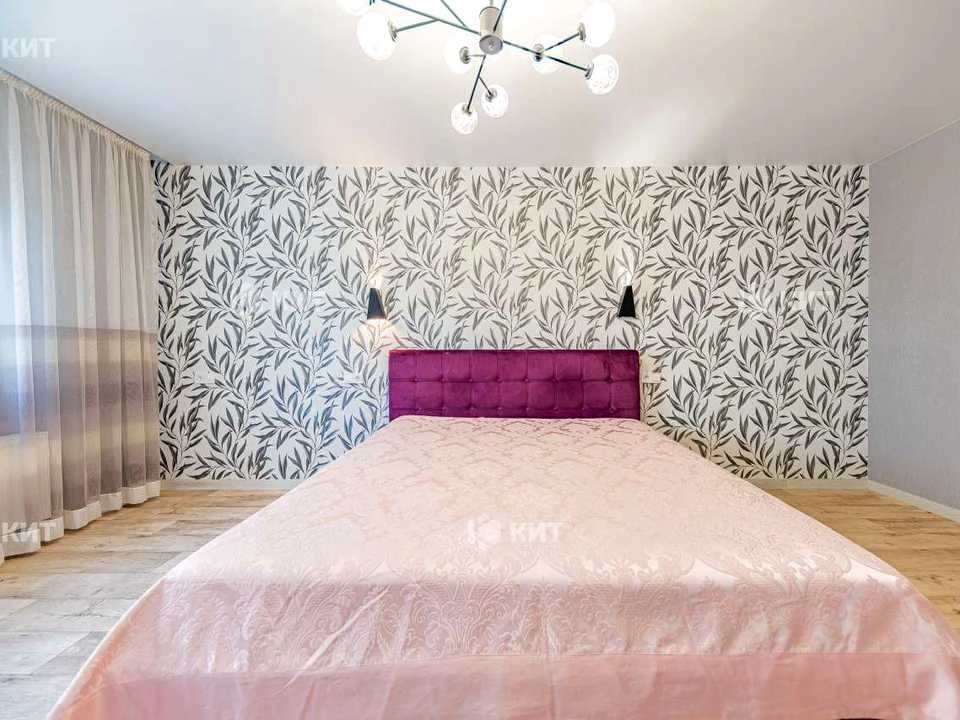 Apartment. Kharkiv, Myru St.