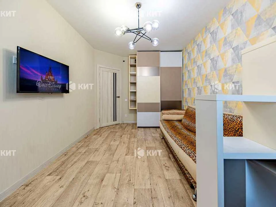 Apartment. Kharkiv, Myru St.