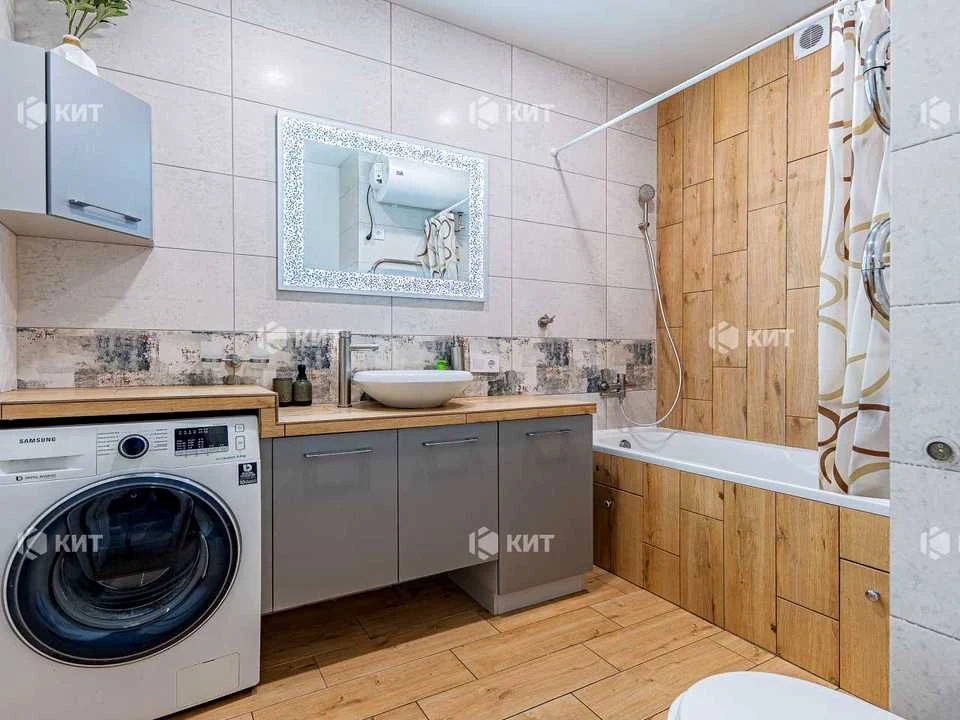 Apartment. Kharkiv, Myru St.
