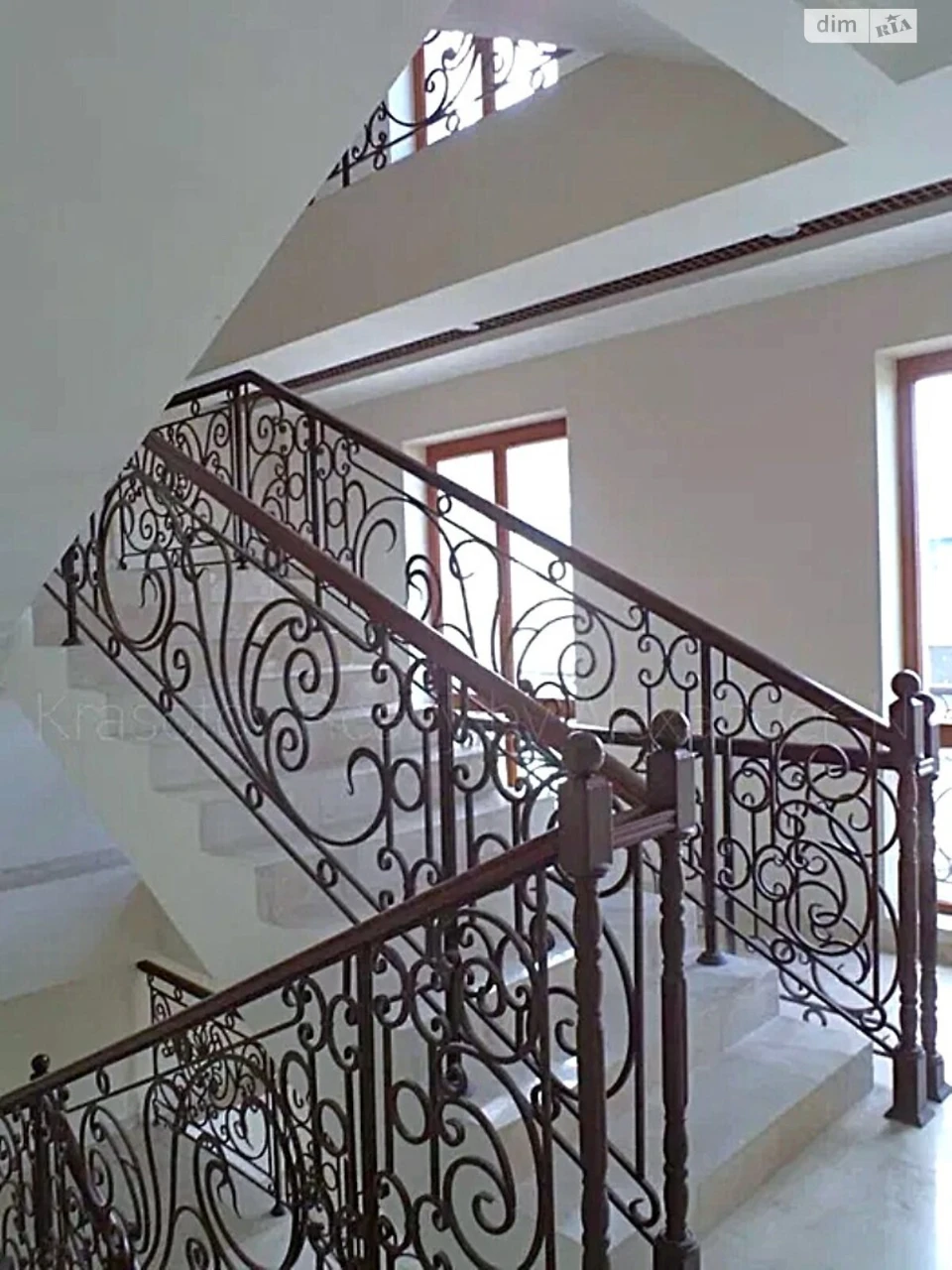 Long-Term Rental Apartment Center