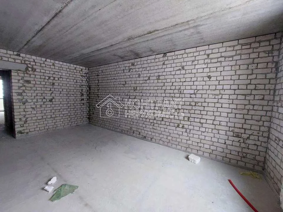 Apartment. Kharkiv, Poltava Shlyakh St., 184a, k.