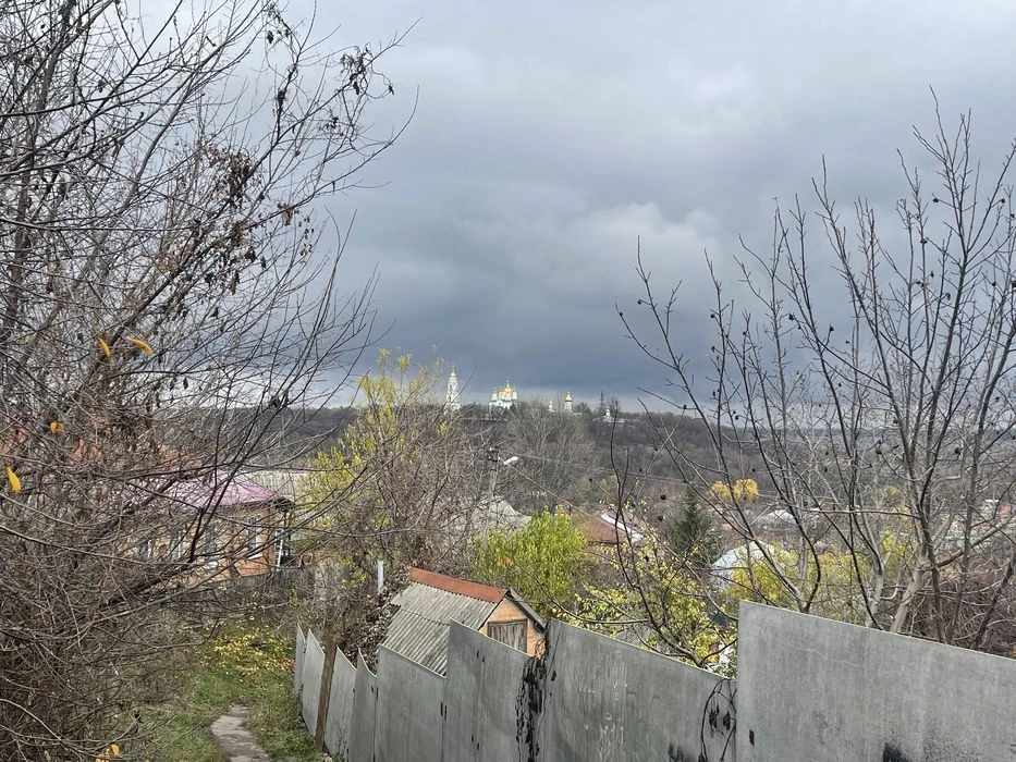 Продається 1/2 будинку р-н Сонячного парку