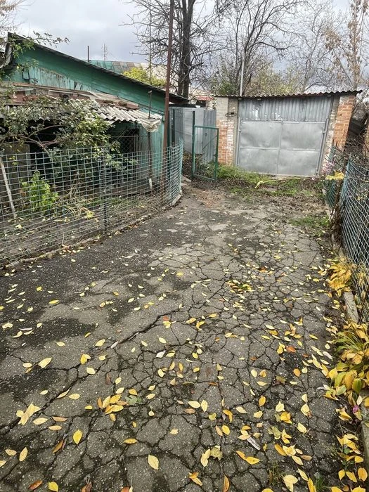 Продається 1/2 будинку р-н Сонячного парку