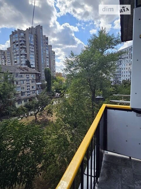 Room for sale 18.7 sq. m. on Darnytskyi Blvd. 11 • ID 3470383