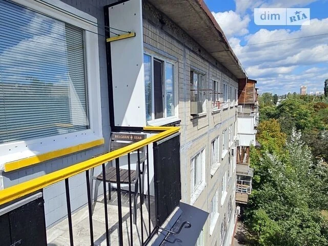 Room for sale 18.7 sq. m. on Darnytskyi Blvd. 11 • ID 3470383