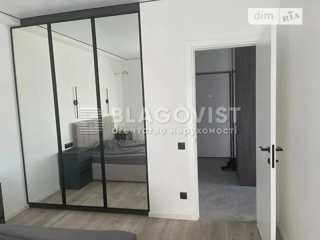 Sale of 2-room apartment 42 sq. m. on Mykhaylo Maksymovycha 24G street