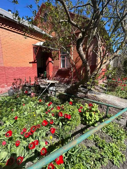 Продаж будинку.Цетр міста . Міські комунікації.Компенсаційні