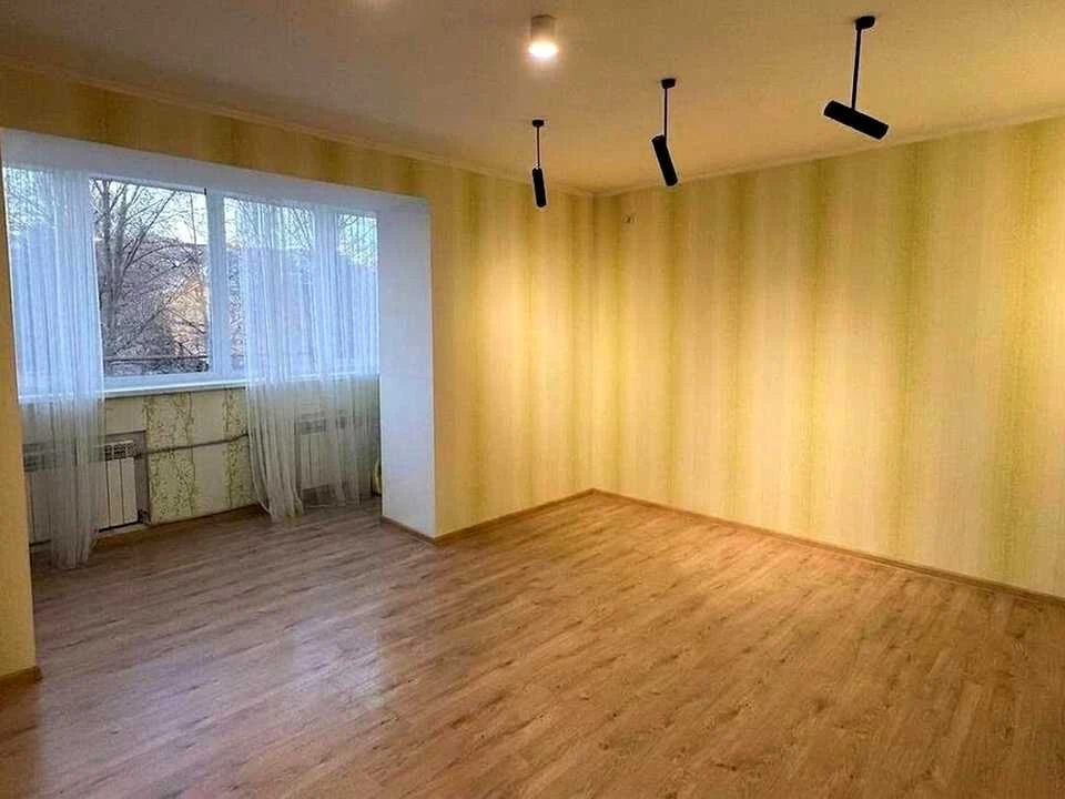 Квартира. Днепр, Братьев Воробьев ул. (Дмитрия Кедрина)