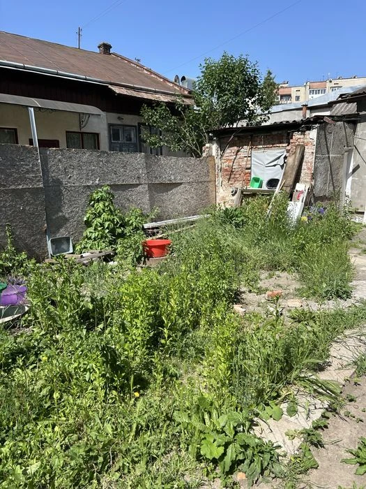 Apartment with a land plot near Nadiya