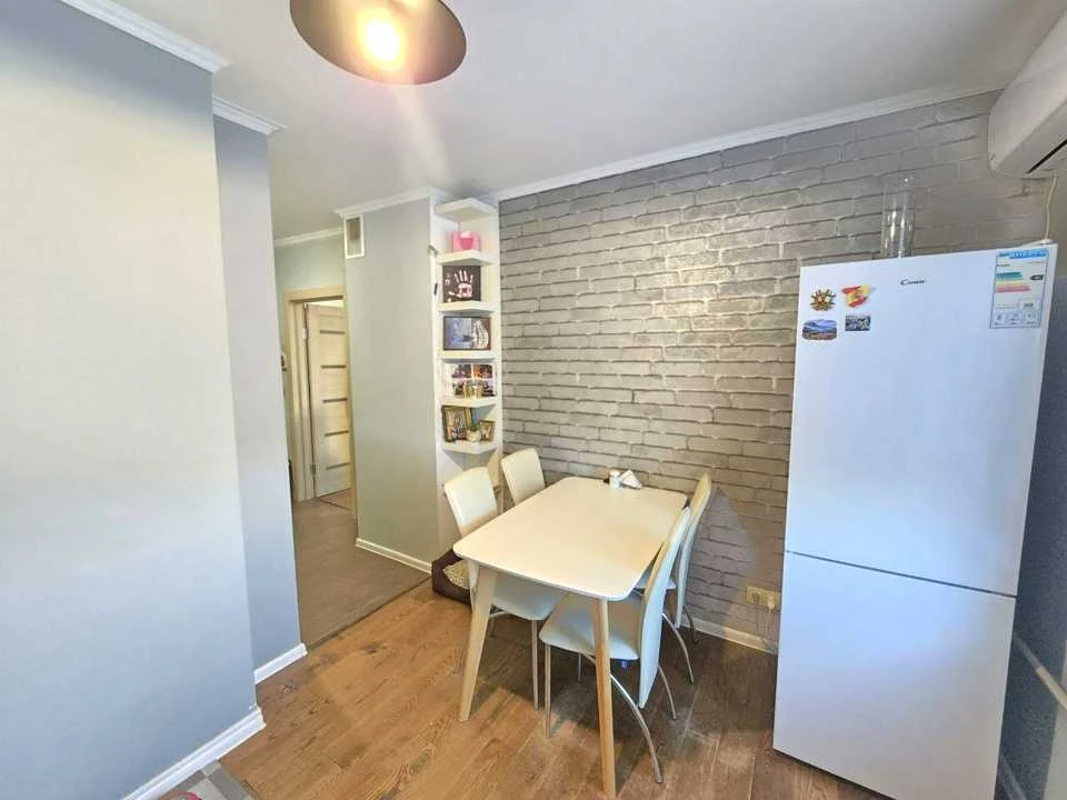Apartment. Dnipro, Naberezhna Peremohy st.