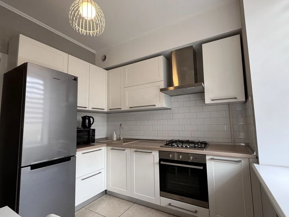 2-room apartment for sale in the Small Market area.