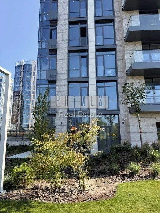 Продажа 3к квартиры 135 кв. м по ул. Андрея Верхосмотра 28 •