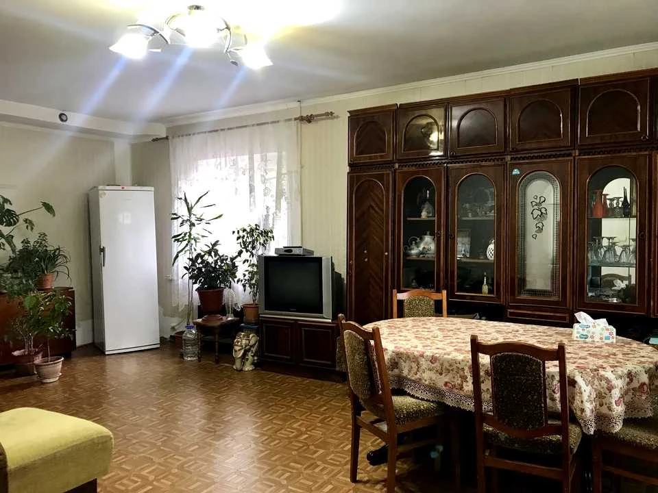 Будинок. Одеса, Академіка Вернадського вул.