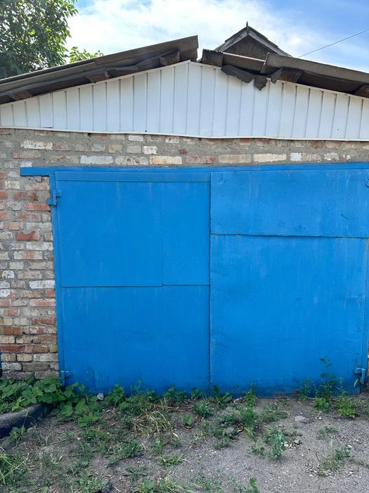 Part of the house for sale