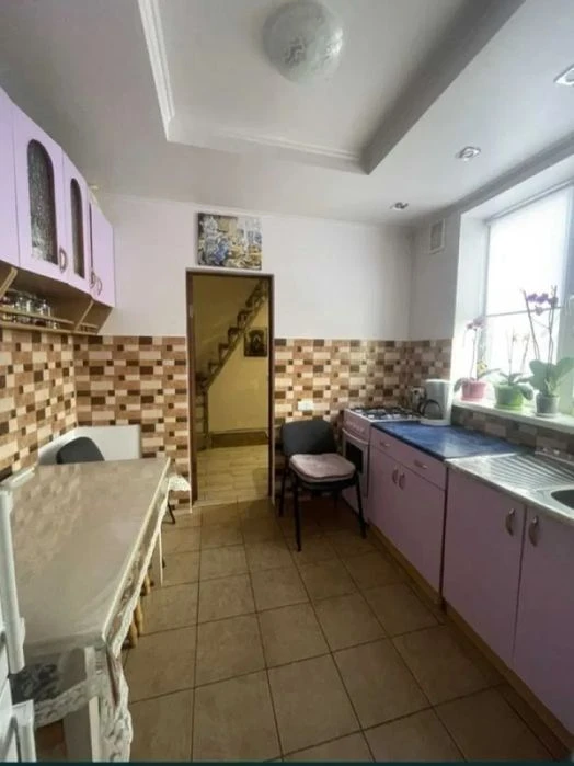 Пропонуємо вашій увазі затишну частину цегляного будинку, 55