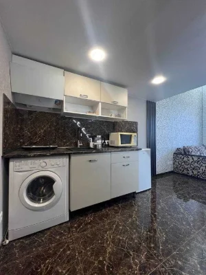 For sale 1 room apartment in the Parkovy Kvartal residential complex, 2 levels, new renovation, 45 rooms.