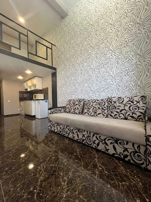 For sale 1 room apartment in the Parkovy Kvartal residential complex, 2 levels, new renovation, 45 rooms.