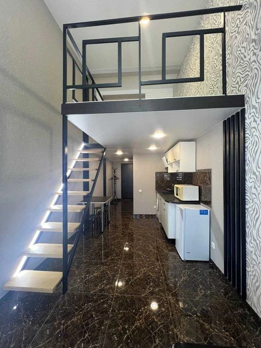 For sale 1 room apartment in the Parkovy Kvartal residential complex, 2 levels, new renovation, 45 rooms.