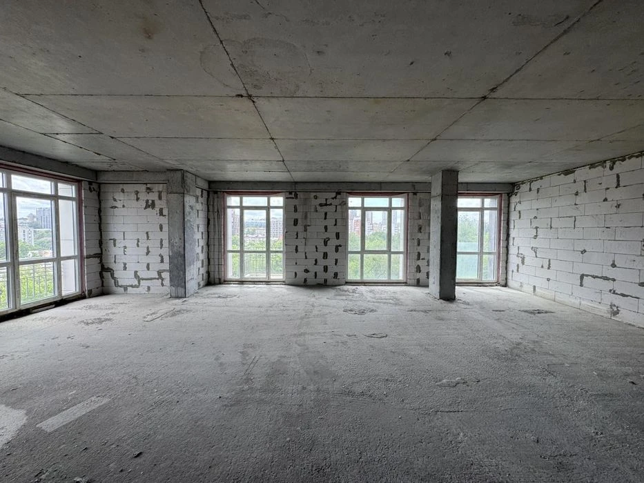 Продам велику квартиру в ЖК Central Park +парко місце