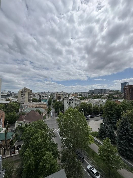 Продам велику квартиру в ЖК Central Park +парко місце