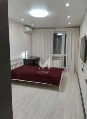 CENTER! Two-bedroom apartment for sale on Literaturnaya Street, 3 euros.