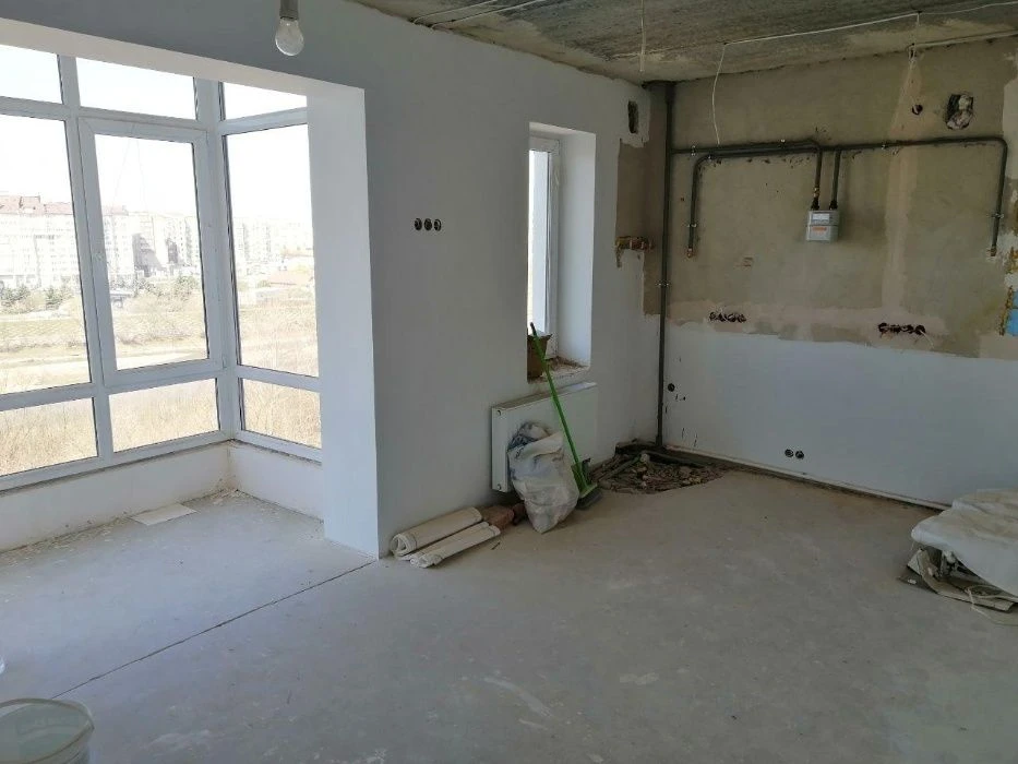 Продається 1кім. квартира, велика кухня-студія, ЦЕНТР
