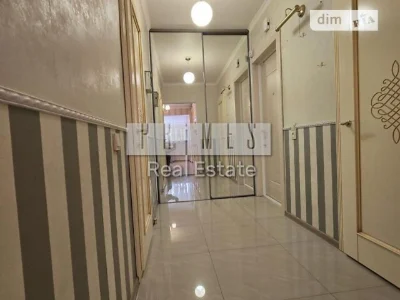 Sale of 1-room apartment 48 sq. m on Hryshka Mykhayla St. 8 • ID 34